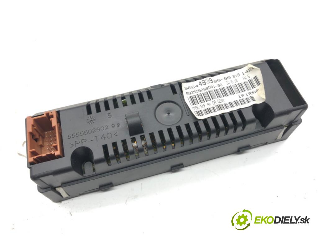 PEUGEOT 207 liftback 2008 54 kW 1.4 1360 Dislpej 9664483980 (Prístrojová doska)