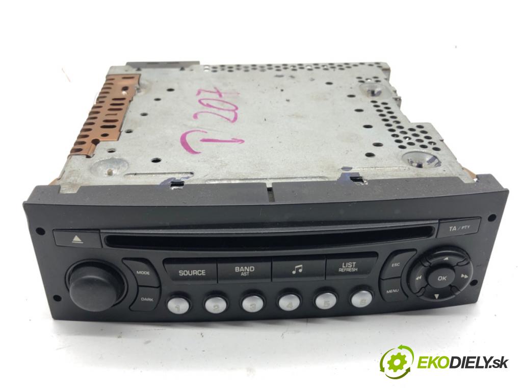 PEUGEOT 207 liftback 2008 54 kW 1.4 1360 RADIO 96591229XT (Audio zařízení)