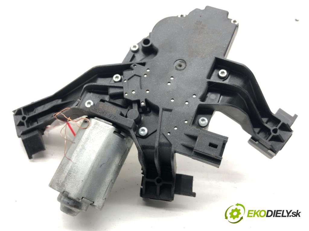 PEUGEOT 207 liftback 2008 54 kW 1.4 1360 Motor stieračov zad 9652418780