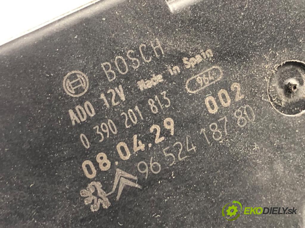 PEUGEOT 207 liftback 2008 54 kW 1.4 1360 motor stěračů zadní část 9652418780