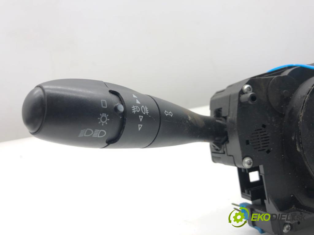 PEUGEOT 207 liftback 2008 54 kW 1.4 1360 Prepínač kombinovaný 96630724XT (Prepínacie páčky pod volantom)