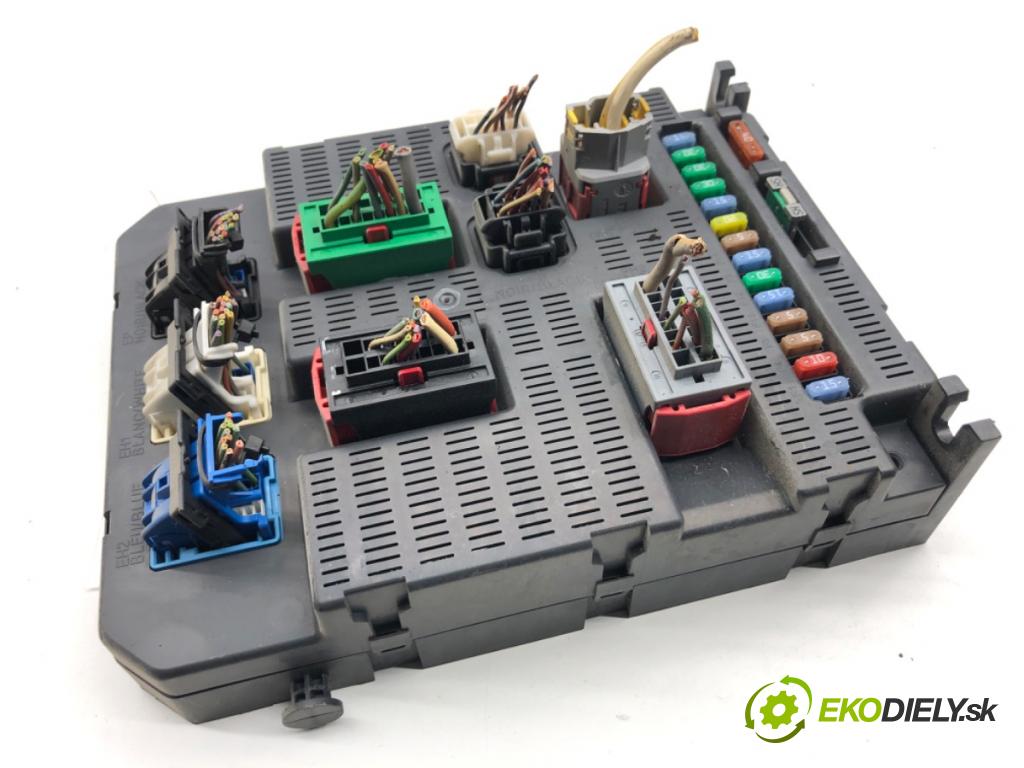 PEUGEOT 207 liftback 2008 54 kW 1.4 1360 Modul BSI 9663798280 (Poistková skrinka)