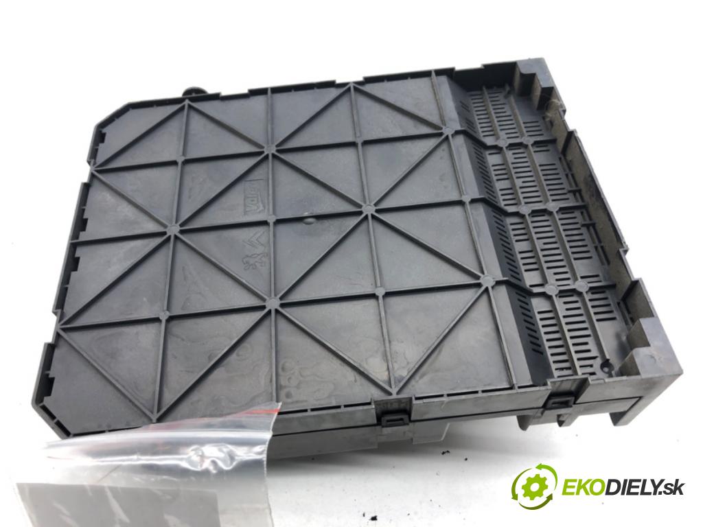 PEUGEOT 207 liftback 2008 54 kW 1.4 1360 Modul BSI 9663798280 (Poistková skrinka)