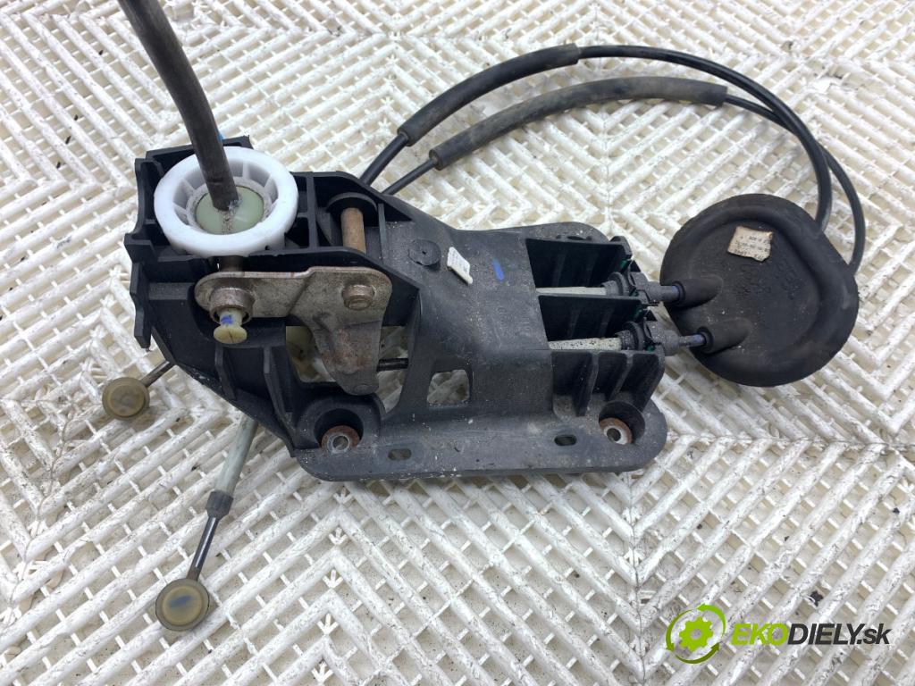 PEUGEOT 207 liftback 2008 54 kW 1.4 1360 Kulisa 9654072080 (Rýchlostná páka (kulisa))