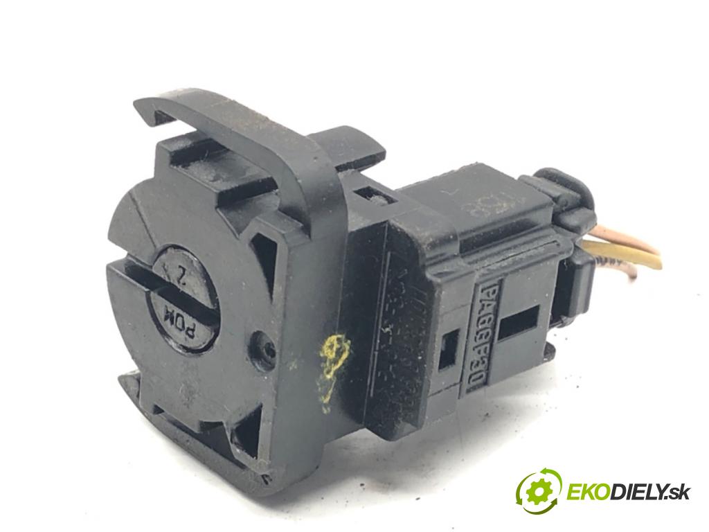 PEUGEOT 207 liftback 2008 54 kW 1.4 1360 kostka vložka spínací skříňky 36388101 (Spínací skříňka)