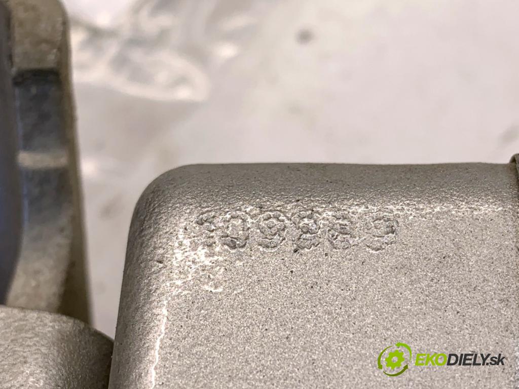PEUGEOT 207 liftback 2008 54 kW 1.4 1360 Doraz Dvere predný pravy