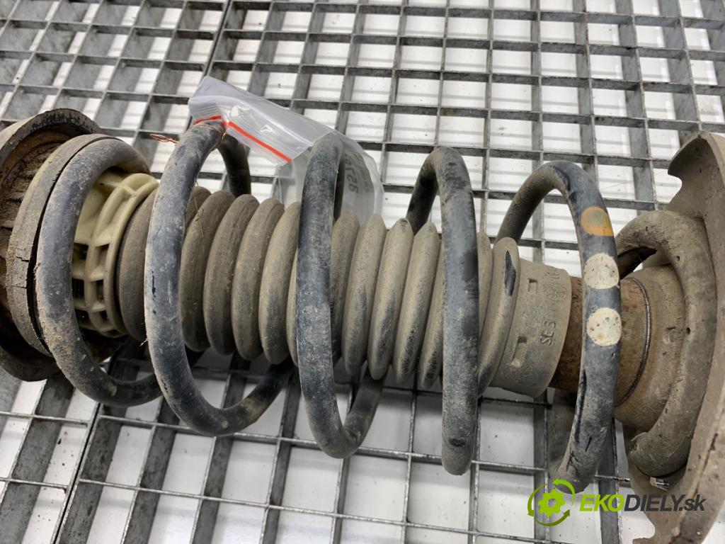 PEUGEOT 207 liftback 2008 54 kW 1.4 1360 Tlmič pravy predný ZE