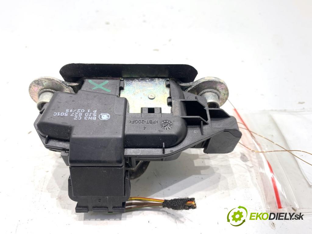 SKODA FABIA II liftback 2013 63 kW 1.2 TSI 1197 zámok dveří zadní část 5J0827501C
