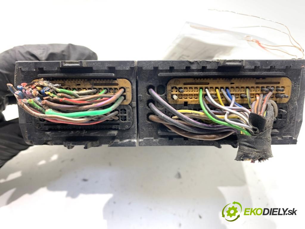 SKODA FABIA II liftback 2013 63 kW 1.2 TSI 1197 riadiaca jednotka Motor 03F906070HH (Riadiaca jednotka)