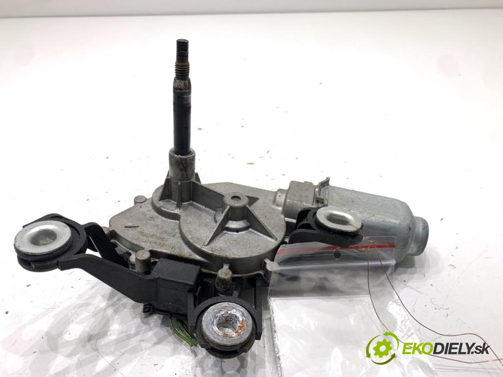 SKODA FABIA II liftback 2013 63 kW 1.2 TSI 1197 Motor stieračov zad 5J7955711A