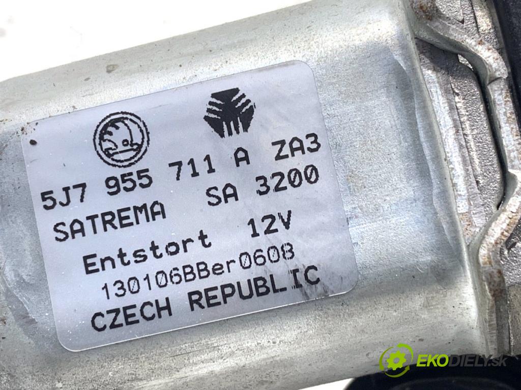 SKODA FABIA II liftback 2013 63 kW 1.2 TSI 1197 Motor stieračov zad 5J7955711A