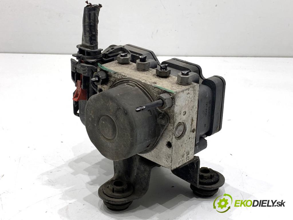 SKODA FABIA II liftback 2013 63 kW 1.2 TSI 1197 Pumpa ABS 6R0614117AJ (Pumpa ABS)