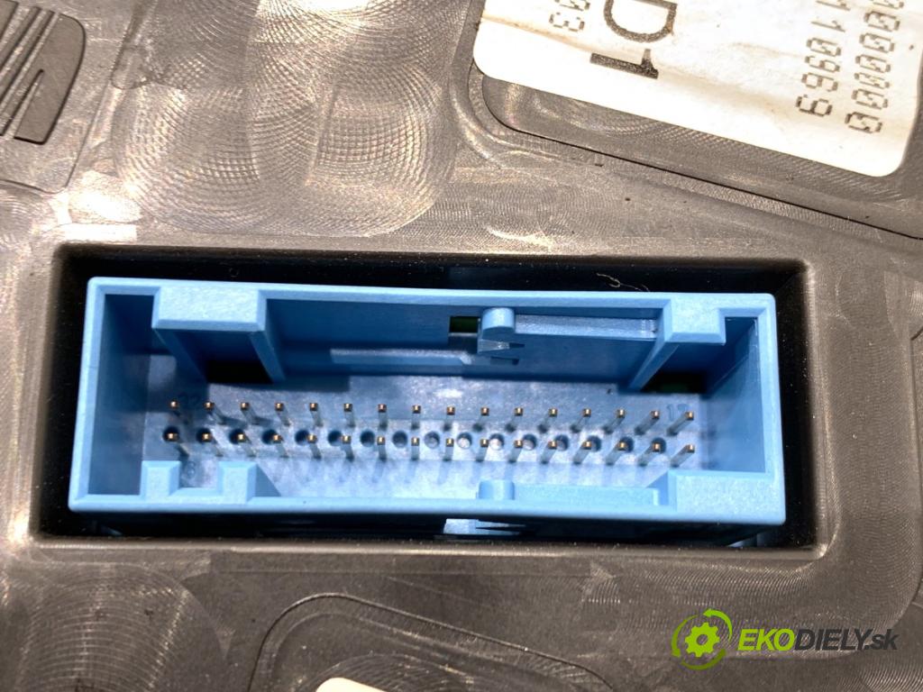 SKODA FABIA II liftback 2013 63 kW 1.2 TSI 1197 Prístrojovka 5J0920811E (Prístrojová doska)