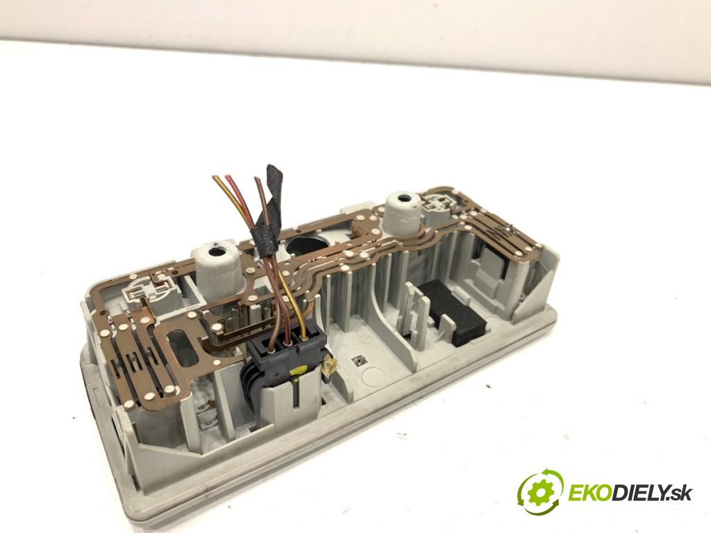 SKODA FABIA II liftback 2013 63 kW 1.2 TSI 1197 Svetlo stropné 3B0947105C