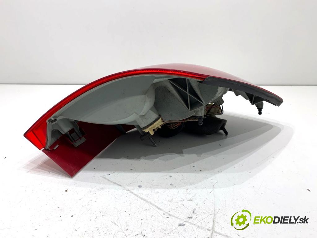 SKODA FABIA II liftback 2013 63 kW 1.2 TSI 1197 světlo pravý zadní část 5J6945112