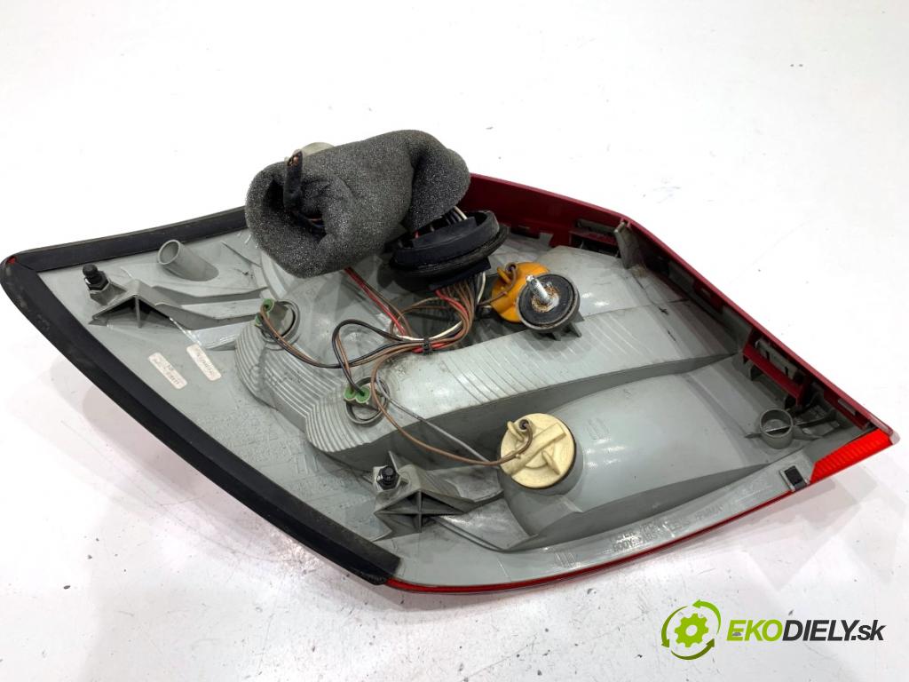 SKODA FABIA II liftback 2013 63 kW 1.2 TSI 1197 světlo pravý zadní část 5J6945112