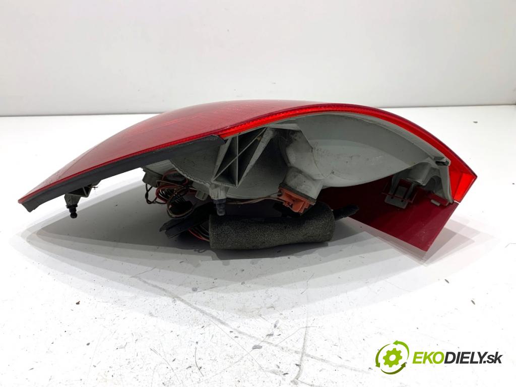 SKODA FABIA II liftback 2013 63 kW 1.2 TSI 1197 světlo levý zadní část 5J6945111