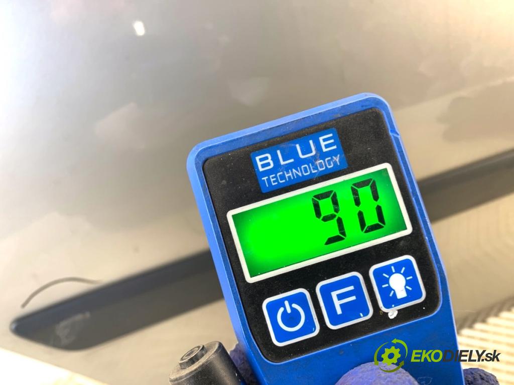 SKODA FABIA II liftback 2013 63 kW 1.2 TSI 1197 Dvere pravy zad LF8H