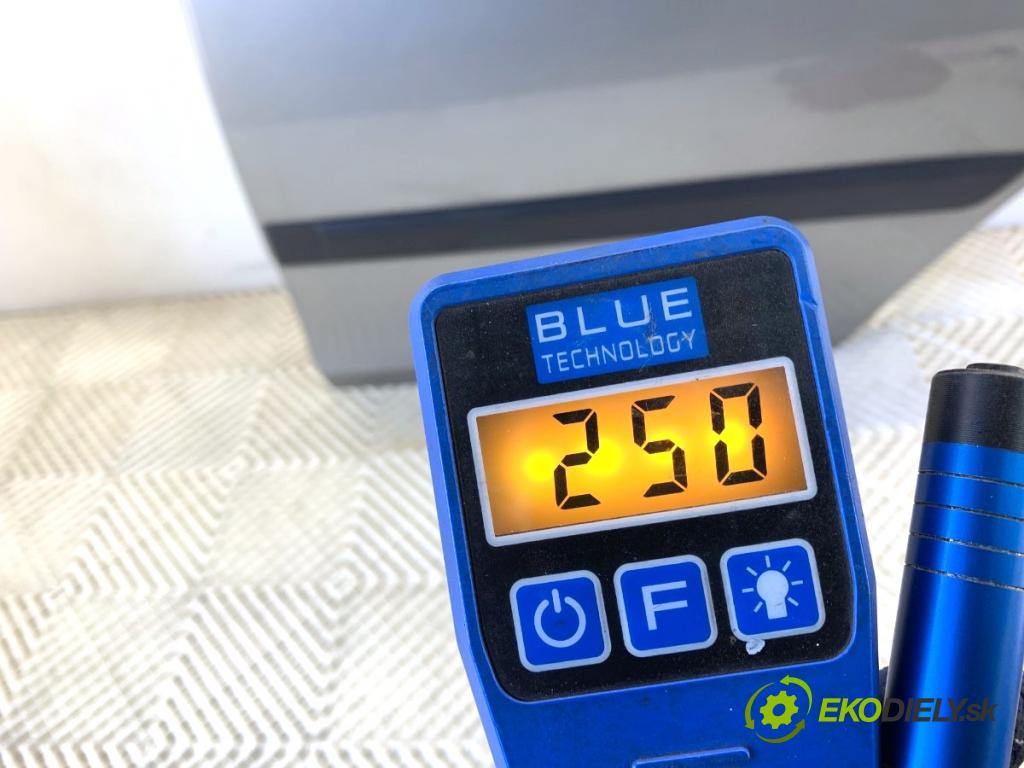 SKODA FABIA II liftback 2013 63 kW 1.2 TSI 1197 dveře levý zadní část LF8H