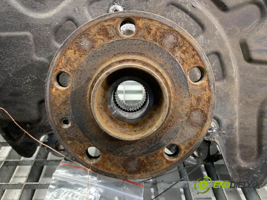 SKODA SUPERB III liftback 2018 110 kW 2.0 TDI 1968 náboj pravy predný