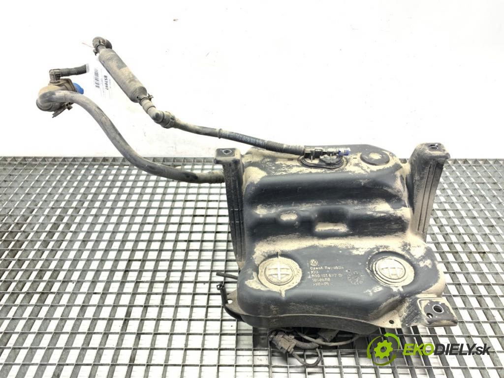 SKODA SUPERB III liftback 2018 110 kW 2.0 TDI 1968 Nádržka SCR: 5Q0131969F