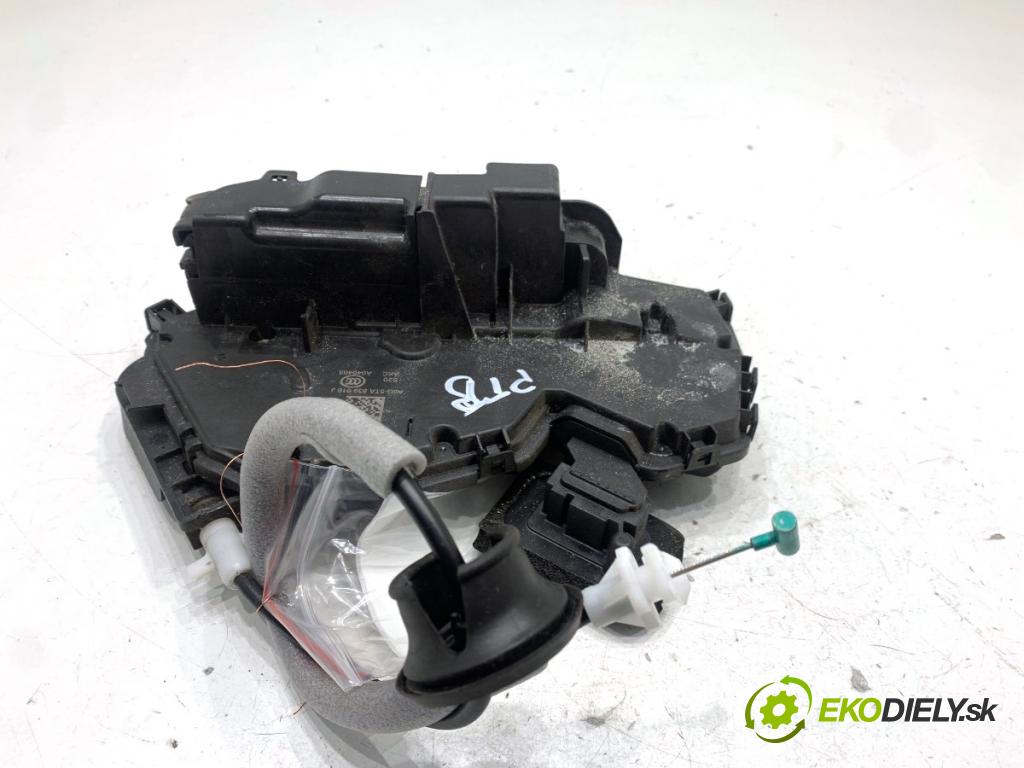 SKODA SUPERB III liftback 2018 110 kW 2.0 TDI 1968 zámok Dvere pravy zad 5TA839016J