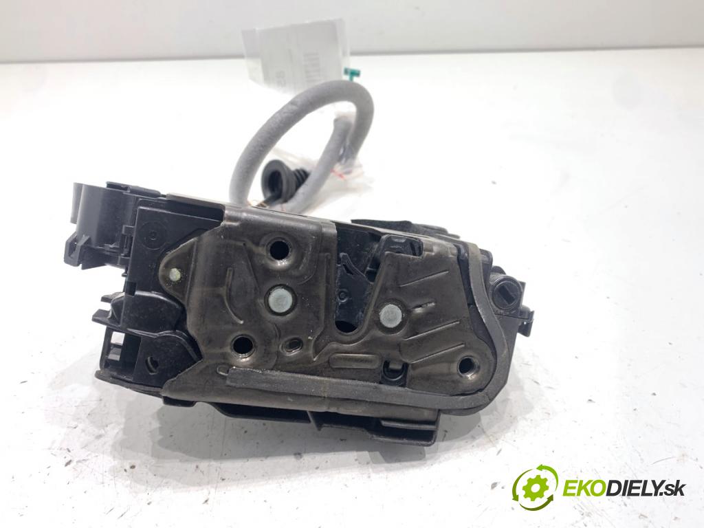 SKODA SUPERB III liftback 2018 110 kW 2.0 TDI 1968 zámok Dvere pravy predný 5TB837016A