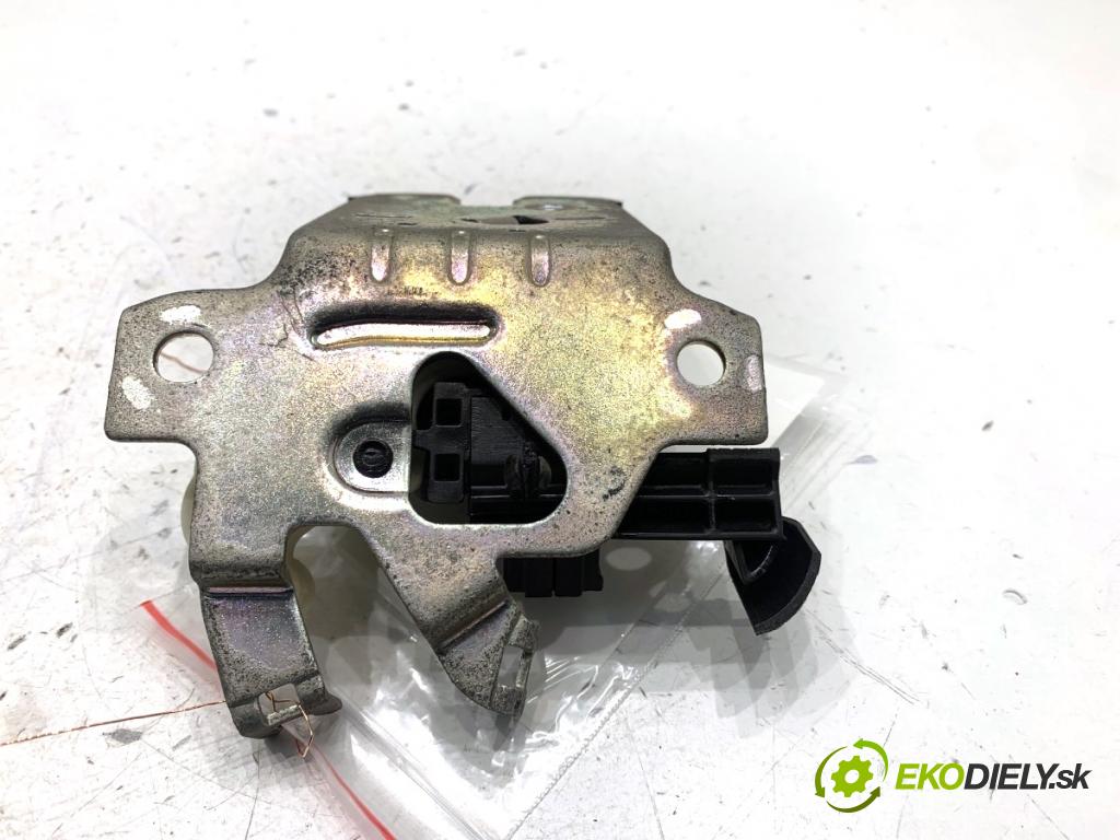 SKODA SUPERB III liftback 2018 110 kW 2.0 TDI 1968 zámok dverí zad 3V0827505C