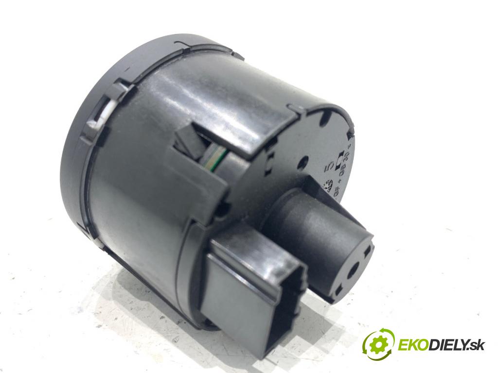 SKODA SUPERB III liftback 2018 110 kW 2.0 TDI 1968 Spínač svetiel 3V0941431