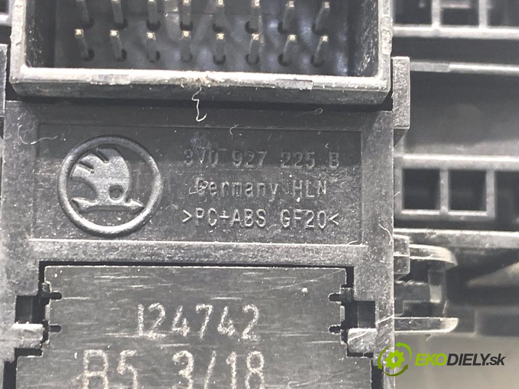 SKODA SUPERB III liftback 2018 110 kW 2.0 TDI 1968 Spínač brzdy ručnej brzdy 3V0927225B (Prepínacie páčky pod volantom)
