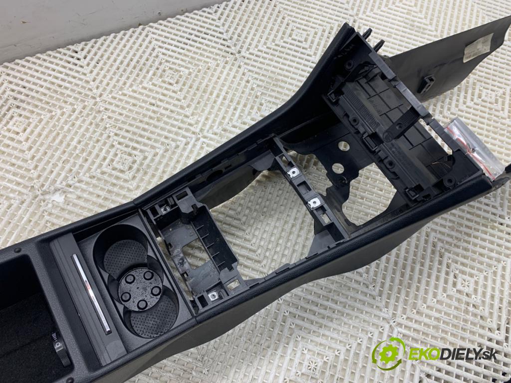 SKODA SUPERB III liftback 2018 110 kW 2.0 TDI 1968 Tunel středový 3V1863046 (Středový tunel)