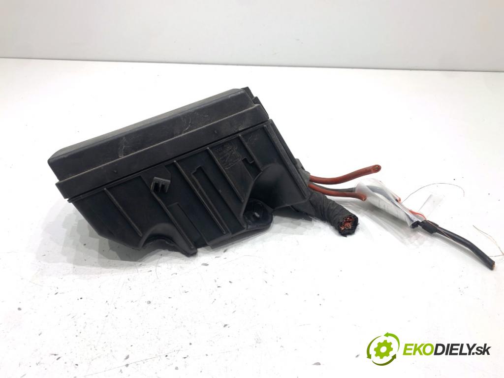 SKODA SUPERB III liftback 2018 110 kW 2.0 TDI 1968 skříňka poistková 5Q0907361D (Pojistková skříňka)