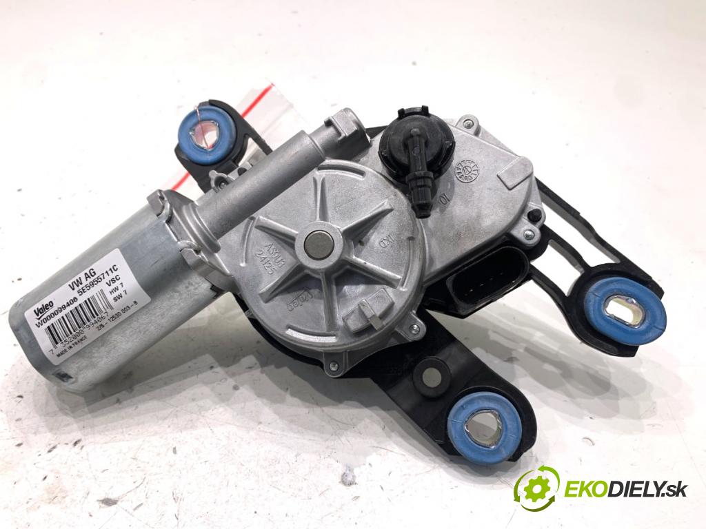 SKODA SUPERB III liftback 2018 110 kW 2.0 TDI 1968 Motor stieračov zad 5E5955711C