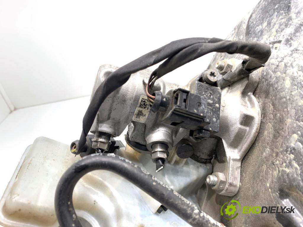 SKODA SUPERB III liftback 2018 110 kW 2.0 TDI 1968 Posilovač bŕzd 5Q1614105CK