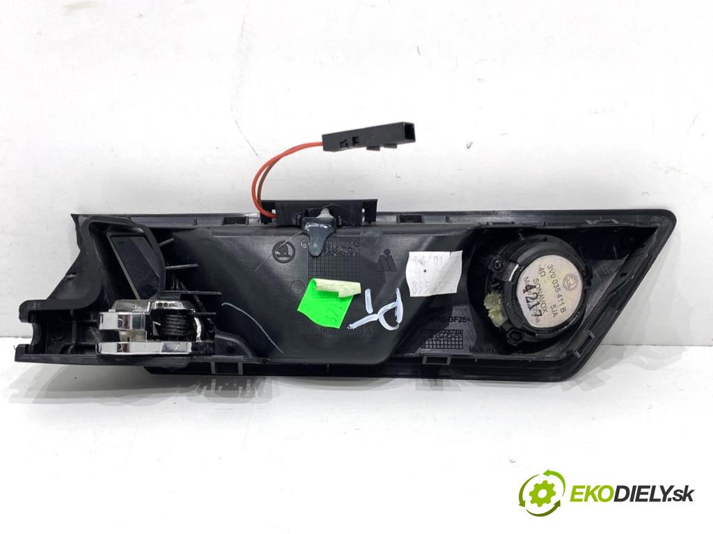 SKODA SUPERB III liftback 2018 110 kW 2.0 TDI 1968 Kľučka vnútorná pravy zad 3V0839222