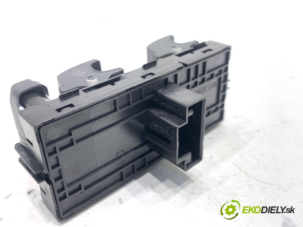 SKODA SUPERB III liftback 2018 110 kW 2.0 TDI 1968 Prepínač okien 3G0959857C (Prepínacie páčky pod volantom)