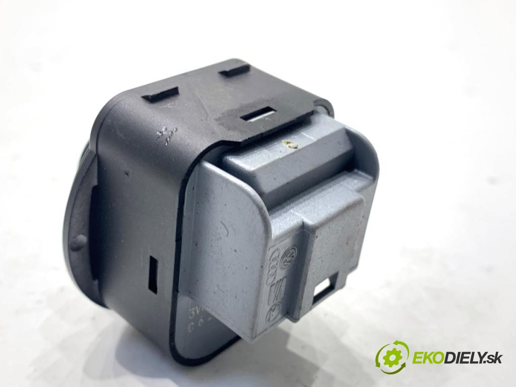 SKODA SUPERB III liftback 2018 110 kW 2.0 TDI 1968 Prepínač nastavenia spätných zrkadiel 3V0959565C (Prepínacie páčky pod volantom)