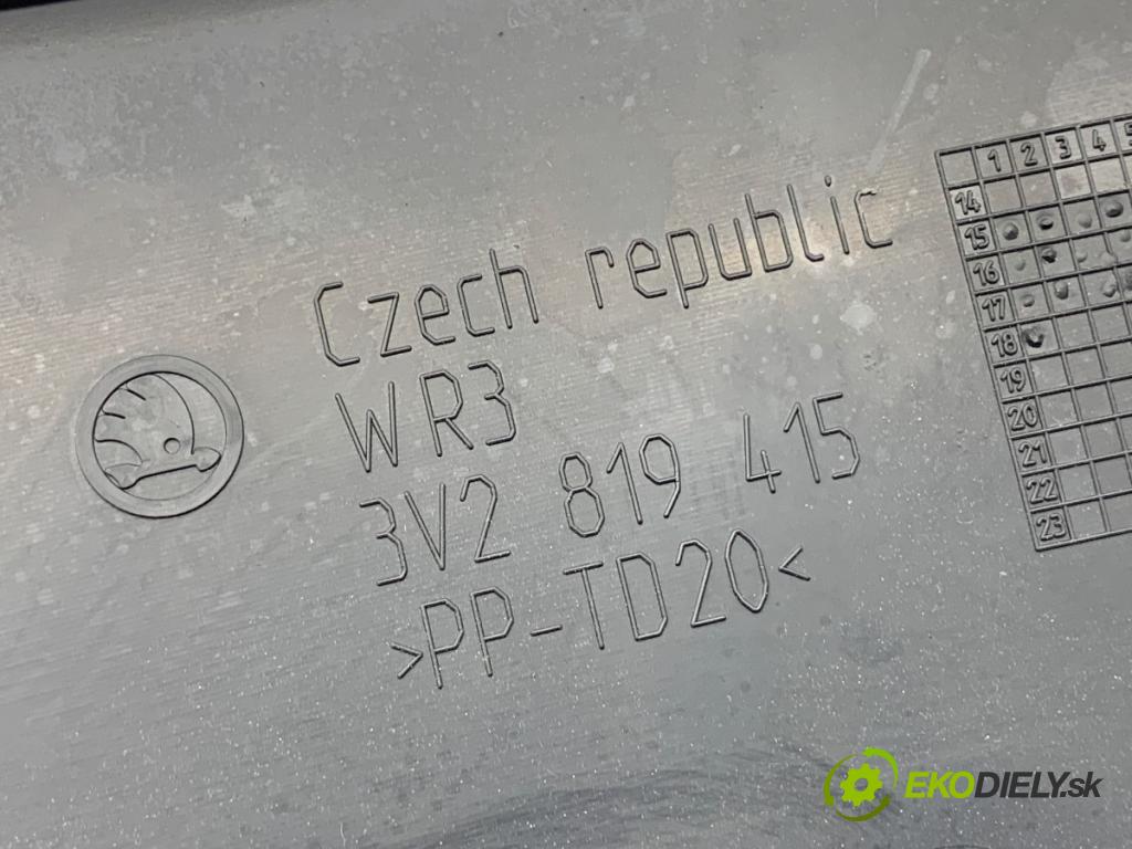 SKODA SUPERB III liftback 2018 110 kW 2.0 TDI 1968 torpédo plast pod čelní okno levé 3V2819415