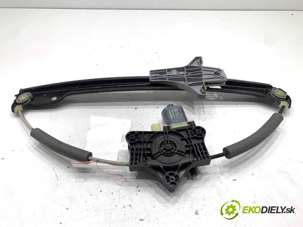 SKODA SUPERB III liftback 2018 110 kW 2.0 TDI 1968 mechanismus okna pravý zadní část 5Q0959802A