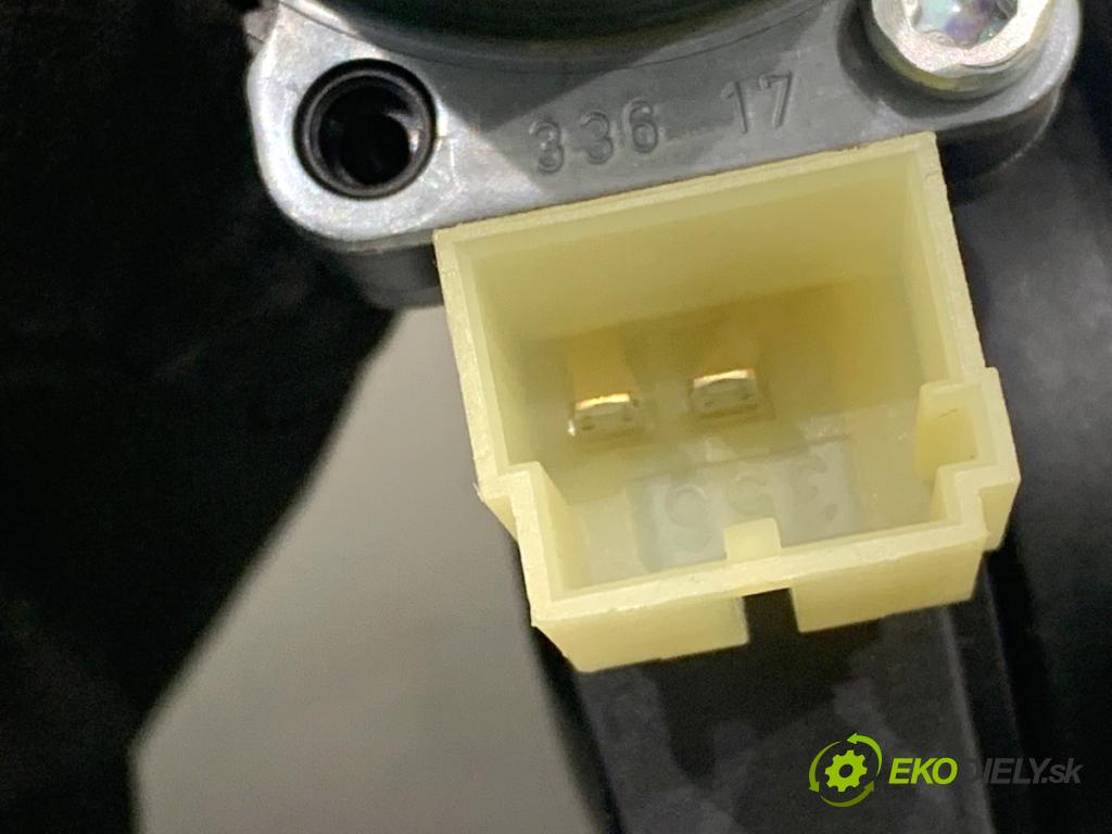 SKODA SUPERB III liftback 2018 110 kW 2.0 TDI 1968 mechanismus okna pravý zadní část 5Q0959802A