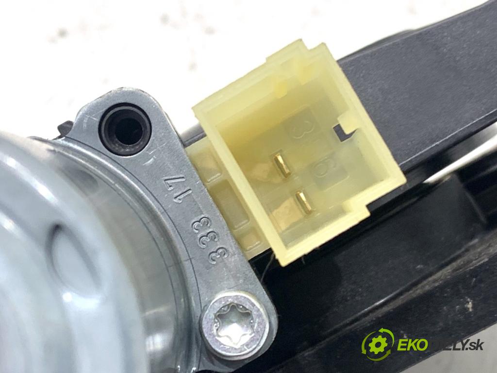 SKODA SUPERB III liftback 2018 110 kW 2.0 TDI 1968 mechanismus okna levý zadní část 5Q0959801A