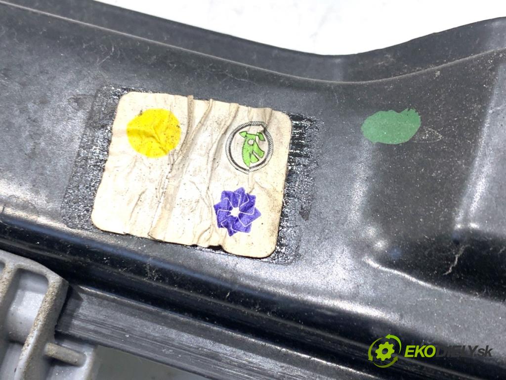 SKODA SUPERB III liftback 2018 110 kW 2.0 TDI 1968 mechanismus okna levý zadní část 5Q0959801A