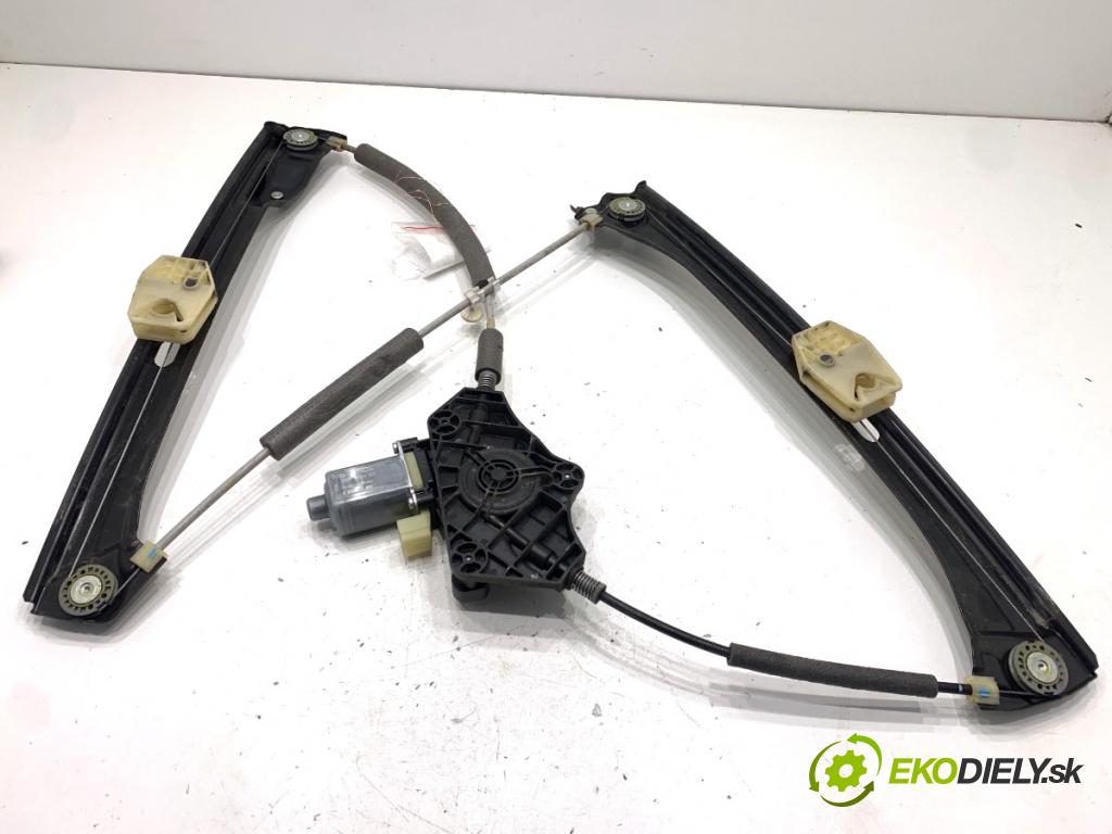 SKODA SUPERB III liftback 2018 110 kW 2.0 TDI 1968 mechanismus okna pravý přední část 5Q0959802B