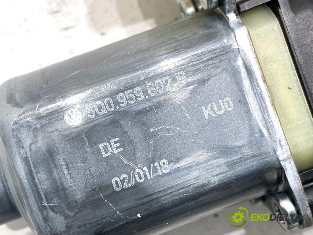 SKODA SUPERB III liftback 2018 110 kW 2.0 TDI 1968 mechanismus okna pravý přední část 5Q0959802B