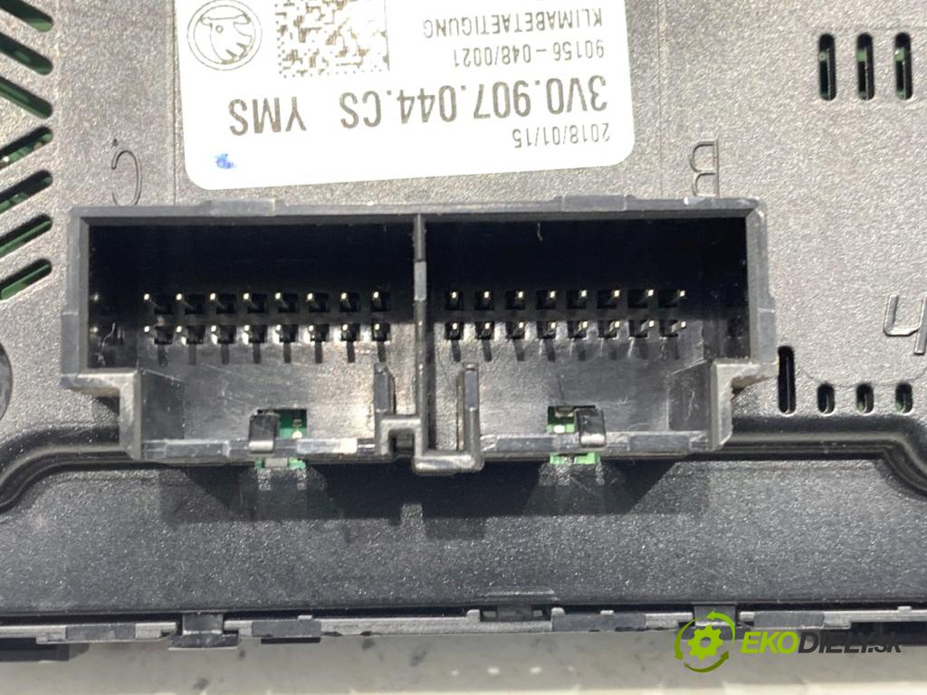 SKODA SUPERB III liftback 2018 110 kW 2.0 TDI 1968 Panel ovládania kúrenia 3V0907044CS (Prepínacie páčky pod volantom)