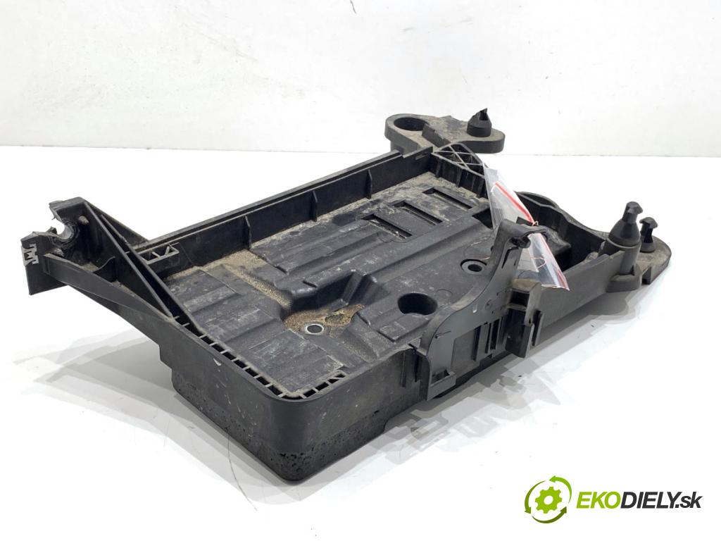 SKODA SUPERB III liftback 2018 110 kW 2.0 TDI 1968 obal akumulátora 5Q0915321J