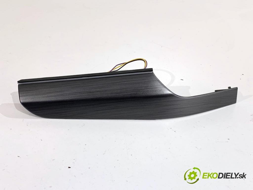 SKODA SUPERB III liftback 2018 110 kW 2.0 TDI 1968 lišty kryt 3V1858418 3V1858415 (Lišta)