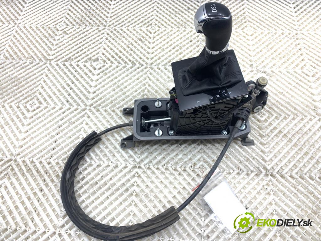 SKODA SUPERB III liftback 2018 110 kW 2.0 TDI 1968 kulisa 3Q1713023AD (Řadicí páka (kulisa) )