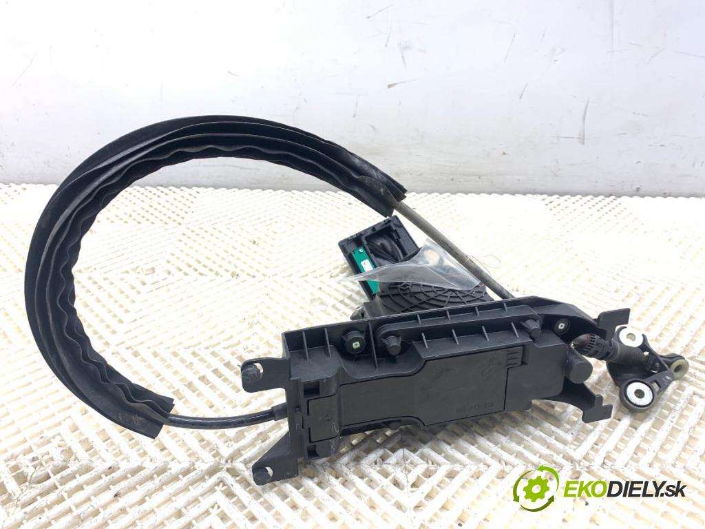 SKODA SUPERB III liftback 2018 110 kW 2.0 TDI 1968 Kulisa 3Q1713023AD (Rýchlostná páka (kulisa))