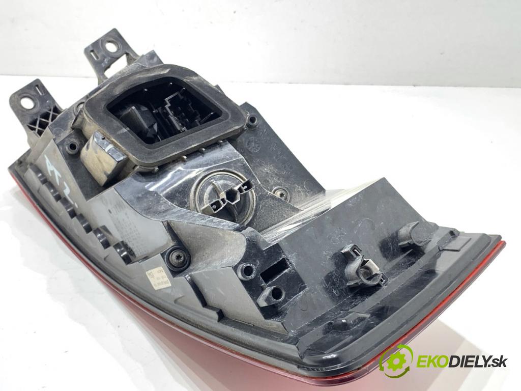 SKODA SUPERB III liftback 2018 110 kW 2.0 TDI 1968 Svetlo pravy zad 3V5945208